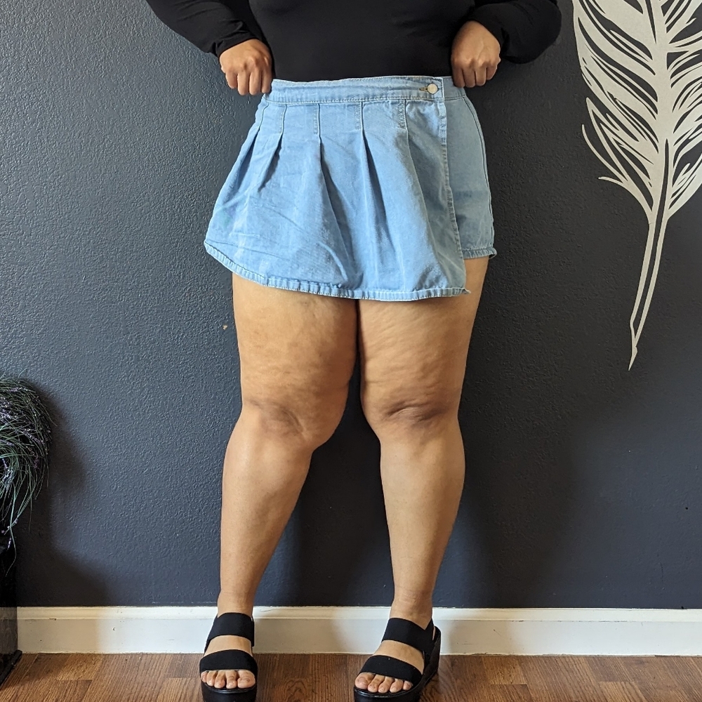 Shein Curve Shorts/ Skirt - Picture 4 of 8